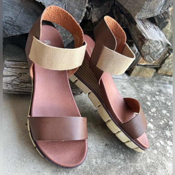 MIA women’s Adley wedge sandal in brown & tan Sz-7.5.  K - Picture 1 of 14